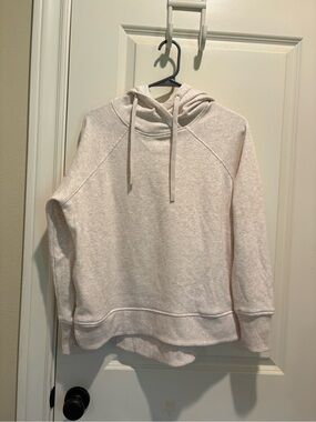 Jockey Women's Cream Pullover Hoodie small EUC